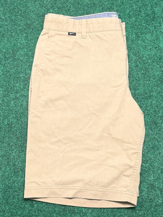 Nike Other - Nike Dri-Fit Tour Performance Golf Shorts (W34 & 9.5” Inseam / Beige)